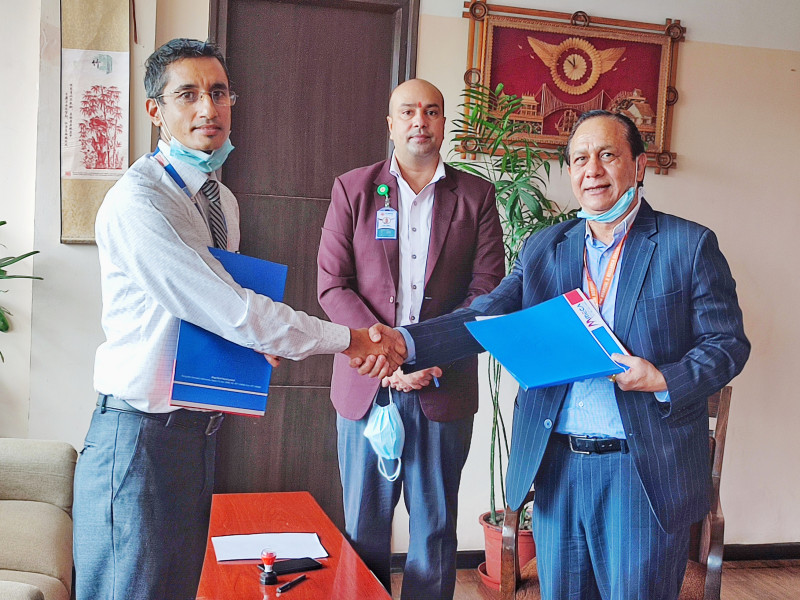 मेगा बैंकका ग्राहकलाई ओम अस्पतालले उपचारमा विशेष छुट दिने